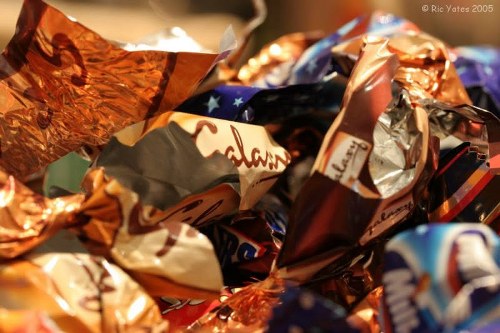 Illustration showing accessible online booking steps for waste removal